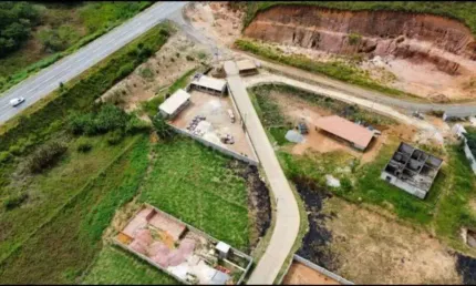 Terreno à venda, 656 m² por R$ 59.000,00 - Valadares(Juiz de Fora) - Juiz de Fora/MG