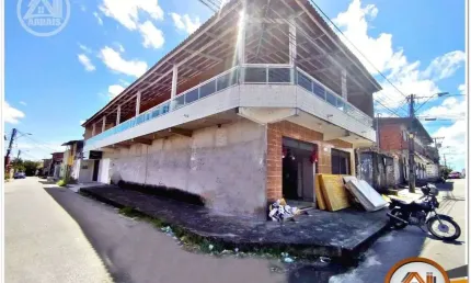 Excelente Casa com 02 pontos comercias, 03 dormitórios à venda, 500 m² por R$ 580.000 - Mondubim - Fortaleza/CE