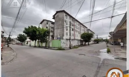 Apartamento com 3 dormitórios à venda, 72 m² por R$ 210.000,00 - Montese - Fortaleza/CE