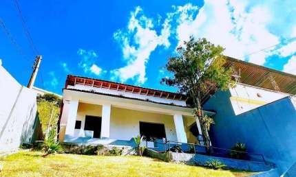 Casa com 3 quartos à venda na Rua Monsenhor Gustavo Freire, São Mateus, Juiz de Fora