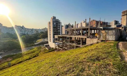 Terreno com localização maravilhosa, no condomínio Estrela Sul!