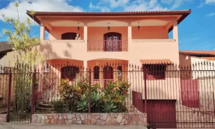 Casa com 5 quartos à venda na Rua Oscar B. Cortes, 225, Jardim das Laranjeiras, Juiz de Fora