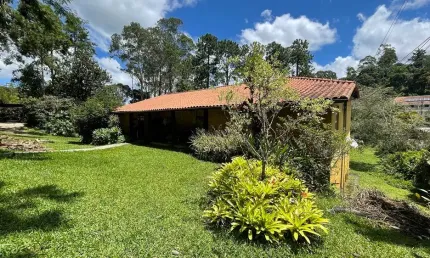 Ideal para quem busca uma casa com bastante área verde.