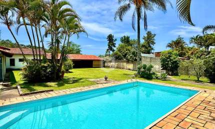 Casa com 3 quartos sendo 1 suíte no Parque Jardim da Serra