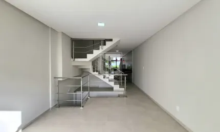 Casa com 3 quartos à venda na Rua Izabel Correa de Souza, São Pedro, Juiz de Fora