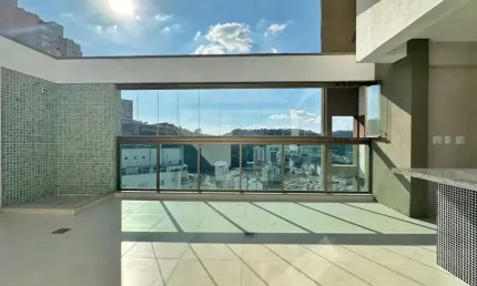 Cobertura 4/4, sendo 03 suítes com 03 vagas paralelas