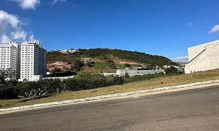 Terreno em condomínio fechado à venda na Rua Acácio Alves Alvim, 6, Marilândia, Juiz de Fora