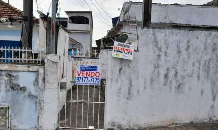 Kitnet em Ótima localização na Rua Lourival Rodrigues, nº 31 casa 03, Mutondo - São Gonçalo - RJ por R$ 600,00 reais.