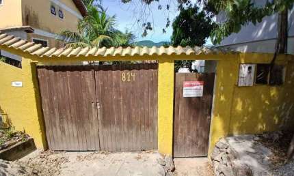 Oportunidade! Casa para alugar por 1.300,00 mês na Região Oceânica