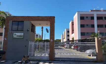 Lindo apartamento no térreo de 60 m2 com três quartos e uma vaga no álvaro weyne