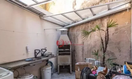 3 dormitórios sendo 1 suíte com sacada , vaga para 2 carros perto do metro guilhermina