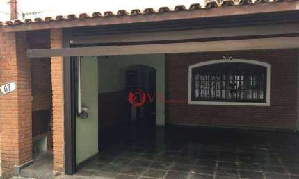 Sobrado com 157 metros quadrados com Sala, Cozinha, 3 dormitórios, 1 suite, 2 B|anheiros, 1 Lavabo e 2 Vagas cobertas