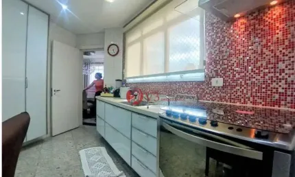Apartamento com 152 metros quadrados cozinha, 3 salas com 1 lavabo,  3 quartos com suítes, varanda, closet, 3 vagas de garagem