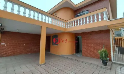 Sobrado a venda na Vila Nhocuné 3 Dormitórios sendo 1 Suíte, 4 Vagas, 214 m²