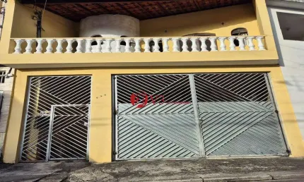 Sobrado a venda no Jardim Imperador 3 Dormitórios sendo 3 Suítes, 3 Vagas, 200 m²