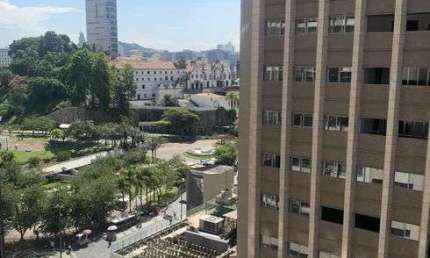 Alugo ou vendo  2 salas juntas com 2 vagas no centro RJ 54 m2