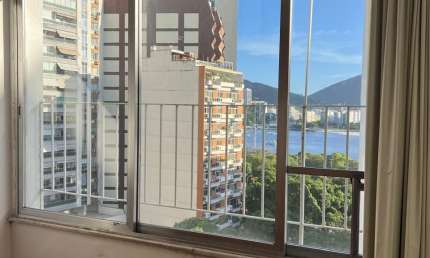 Alugo aparto de 3 quartos sendo 1 suite Flamengo 106m2