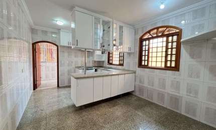 Casa com 4 quartos à venda no Jardim Santa Mena, Guarulhos 