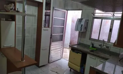 Casa com 2 quartos para alugar no Jardim Albertina, Guarulhos 