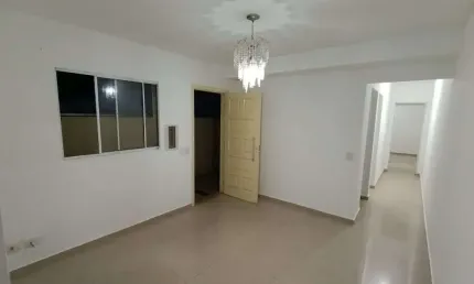 Casa com 2 quartos para alugar no Jardim Ferrão, Guarulhos 