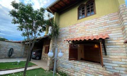 Casa com 4 dormitórios à venda, 240 m² por R$ 950.000,00 - Ingá - Betim/MG