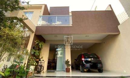 Casa com 4 dormitórios à venda, 167 m² por R$ 690.000,00 - Brasiléia - Betim/MG