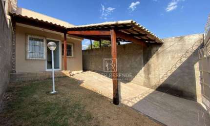 Casa com 3 dormitórios à venda, 64 m² por R$ 310.000,00 - Progresso - Igarapé/MG