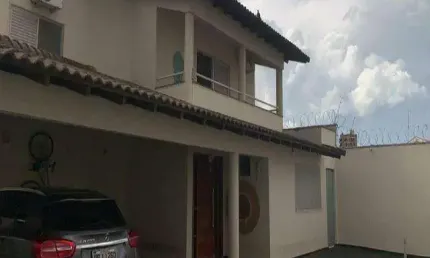 Casa à venda, 4 quartos, 4 suítes, 4 vagas, JARDIM COLINA - Uberlândia/MG