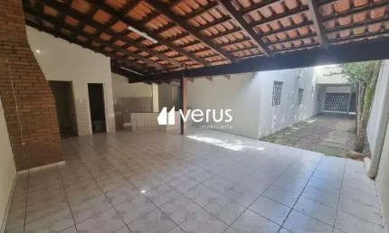 Casa com 3 quartos à venda em Laranjeiras, Uberlândia 