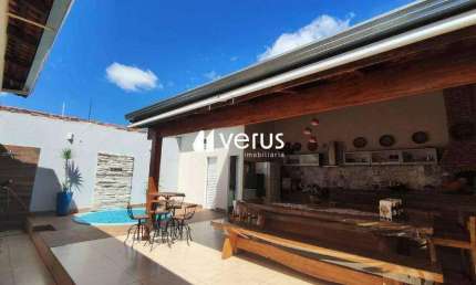 Casa à venda, 4 quartos, 2 suítes, 1 vaga, ALTO UMUARAMA - Uberlândia/MG