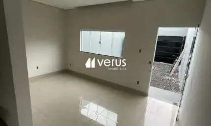 Casa à venda, 2 quartos, 1 suíte, 2 vagas, verde vida - Uberlândia/MG
