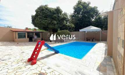 Casa com 4 quartos à venda na Cidade Jardim, Uberlândia 