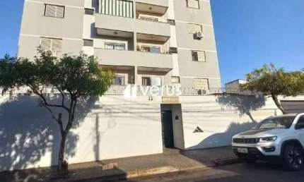 Apartamento com 2 quartos para alugar em Saraiva, Uberlândia 