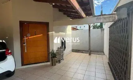 Casa à venda, 3 quartos, 1 suíte, 3 vagas, Santa Mônica - Uberlândia/MG