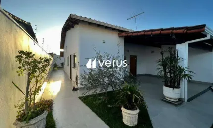 Casa com 3 quartos à venda no Conjunto Segismundo Pereira, Uberlândia 