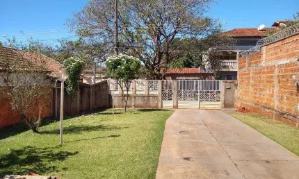 -Casa 50 m da Orla Morena. Bairro Planalto. Campo Grande - MS
