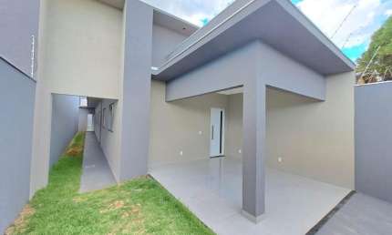 Linda da casa. Com 1 suite e 2 quartos.  Bairro Montevideu