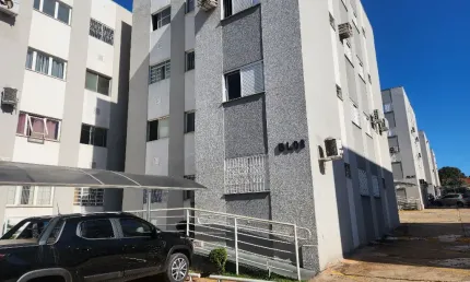 Apto térreo de 2 quartos.  Oportunidade. Area central.