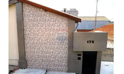 Casa térrea à venda na vila rio branco próxima ao maxi shopping em jundiaí com 2 dormitórios.