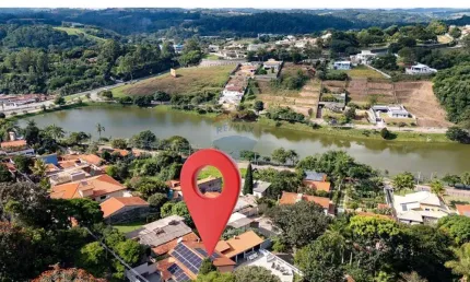 Casa à venda em Jundiaí-SP, no Vale Azul com piscina, churrasqueira, pomar, 3 quartos (1 suíte).