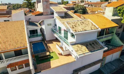 Casa a venda Jardim Pacaembu com 4 dormitórios 2 suítes área gourmet e piscina