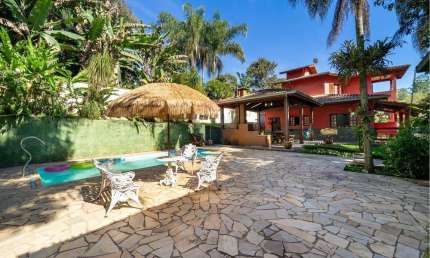 Chácara à venda com 4 quartos, piscina, jardim, área gourmet -Condomínio Saint James I - Campo Limpo Pta