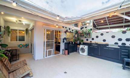 Casa 2 dormitórios, sendo 1 suite ,2 vagas no Condomínio Casas da Toscana : A casa do espaço gourmet.
