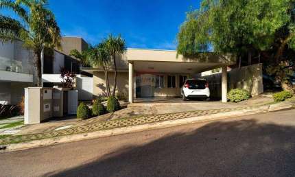 Casa térrea à venda com 3 quartos, Condomínio Bosque dos Jatobás - Engordadouro - Jundiaí SP