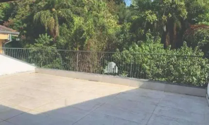 Casa com 3 quartos à venda na Rua Álvares de Azevedo, 10, Vila Massucheto, Americana