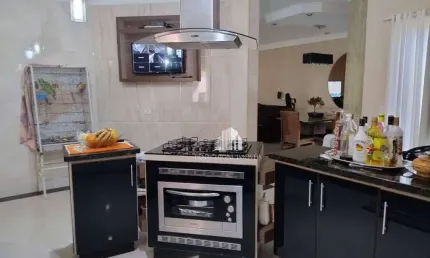 ?? Oportunidade Imperdível! Casa + Sobrado no Fundo – 100% Documentada ?? - Souza Queiroz - Santa Barbara do Oeste