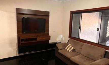 Casa com 3 dormitórios para alugar, 130 m² por R$ 3.090,00/mês - Jardim Brasília - Americana/SP