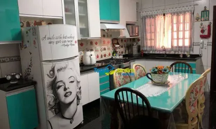 Sobrado com 2 dormitórios à venda, 188 m² por R$ 490.000,00 - Vila Bela Vista - Santo André/SP