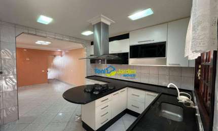 Sobrado com 4 dormitórios à venda, 232 m² por R$ 980.000,00 - Parque das Nações - Santo André/SP