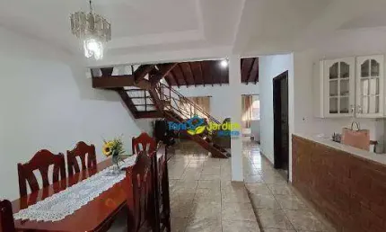 Sobrado com 3 dormitórios, 230 m² - venda por R$ 690.000,00 ou aluguel por R$ 3.016,67/mês - Condomínio Maracanã - Santo André/SP